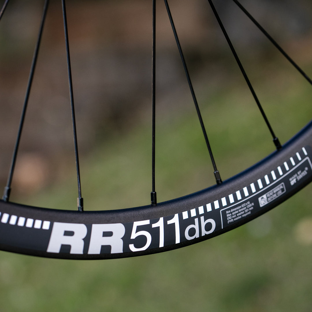 Thru-Axle Track HOPE Tech - DT Swiss RR511 Clincher Wheel - Front