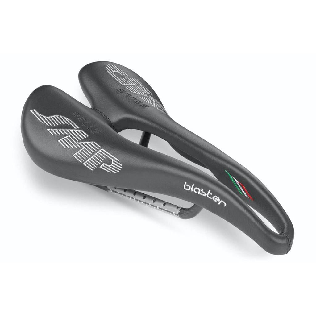 Selle SMP Blaster Saddle - Carbon Rails - Black – GEAR Shop Brisbane